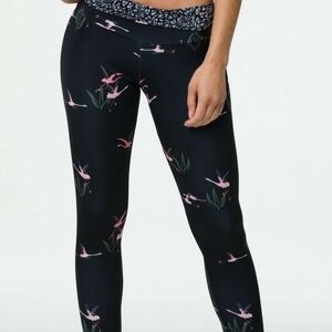 NWOT Onzie Yoga Legging Size S/M